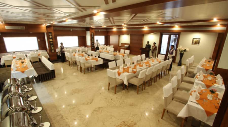 Hotel Sapphire Inn, Raipur 5